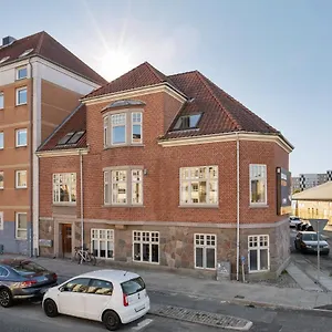 Bath Tub Penthouse In The Aalborg